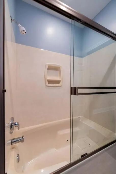 Downtown Sophistication/ Two Bedroom / Two Bath Louisville