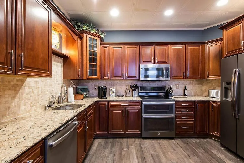 Downtown Sophistication/ Two Bedroom / Two Bath Louisville 0*,