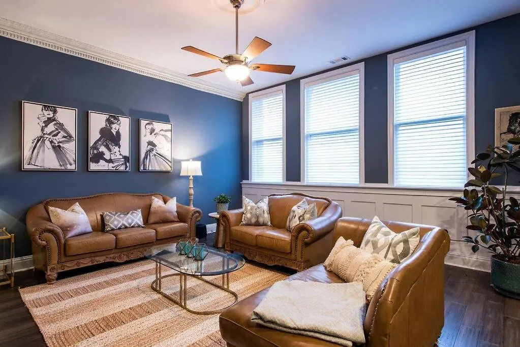 Downtown Sophistication/ Two Bedroom / Two Bath Louisville