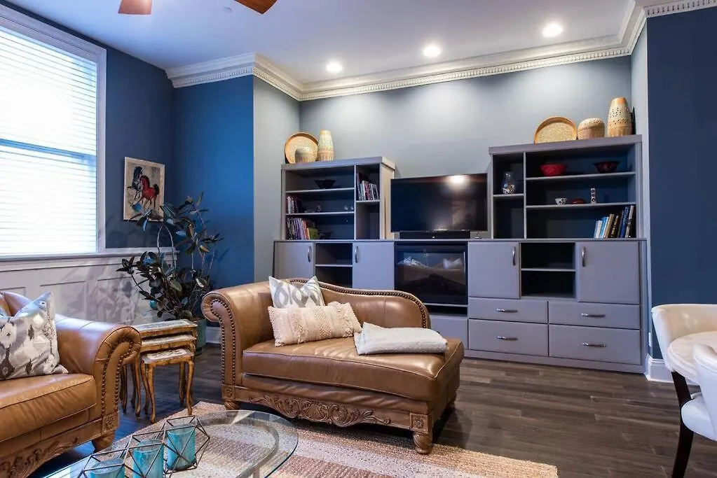 Downtown Sophistication/ Two Bedroom / Two Bath Louisville